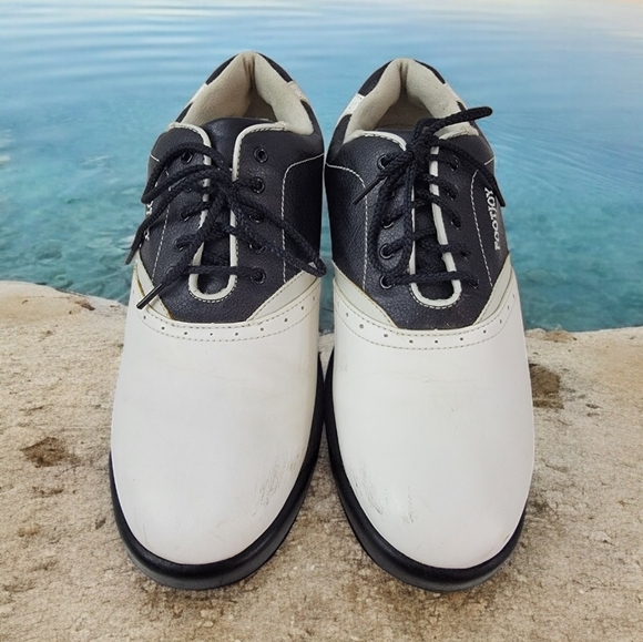 Footjoy greenjoys women's size 9.5M golf shoes. Light scuffs can use sho… - Picture 5 of 8